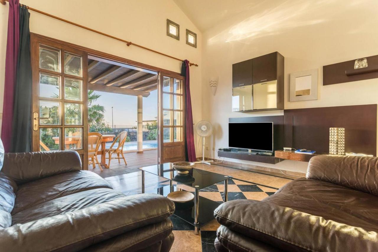 Villa Tania - Villa Independiente Con Piscina Privada ปลายาบลังกา ภายนอก รูปภาพ