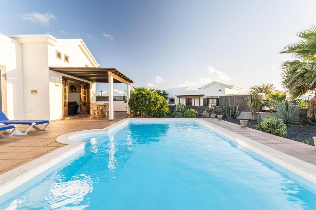 Villa Tania - Villa Independiente Con Piscina Privada ปลายาบลังกา ภายนอก รูปภาพ